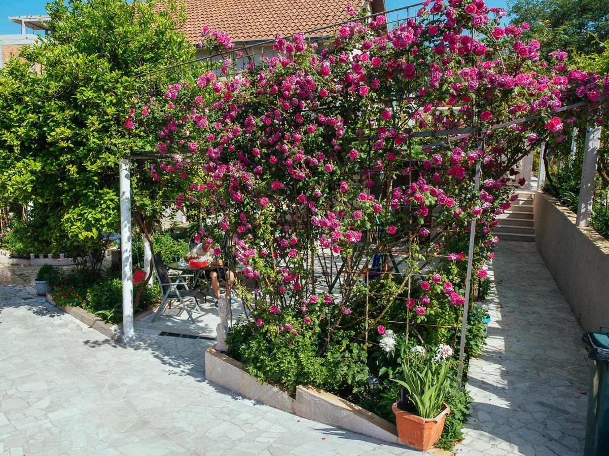 Apartments Azure Adriatic Kotor Exterior foto